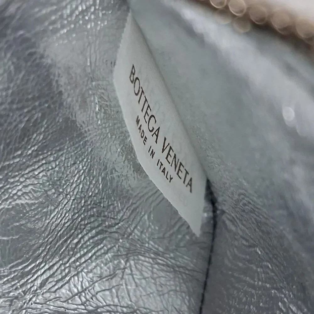 Bottega Veneta Small Intrecciato Bi-Fold Wallet in Metallic Silver Lamb Leather - Picture 6 of 9